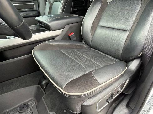 Used 2023 RAM 1500 Laramie AWD/4WD image 15
