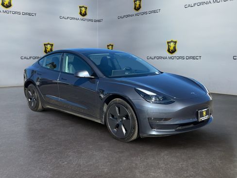 Used 2023 Tesla Model 3 Standard Range RWD image 3