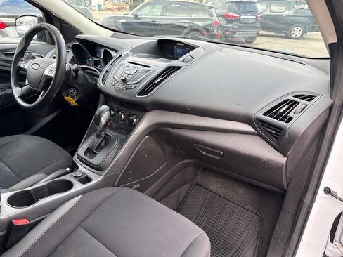 Used 2015 Ford Escape S FWD image 19