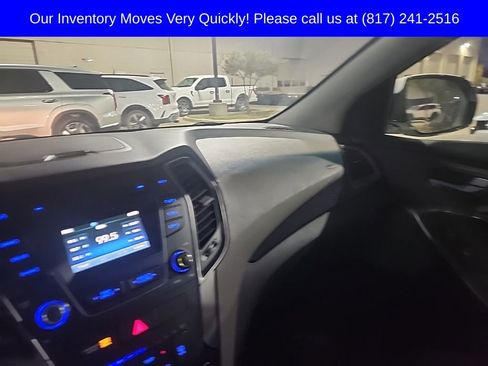 Used 2016 Hyundai Santa Fe SE image 5