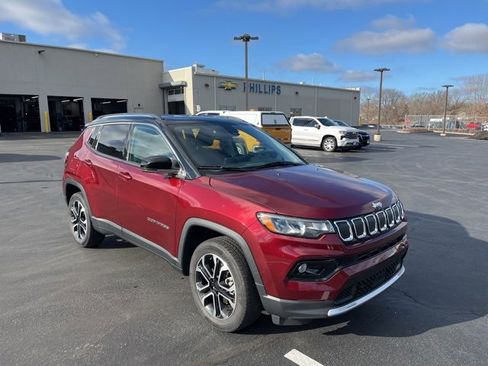 Used 2022 Jeep Compass Limited image 7
