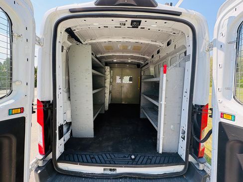 Used 2018 Ford Transit 250 148 Medium Roof RWD image 9