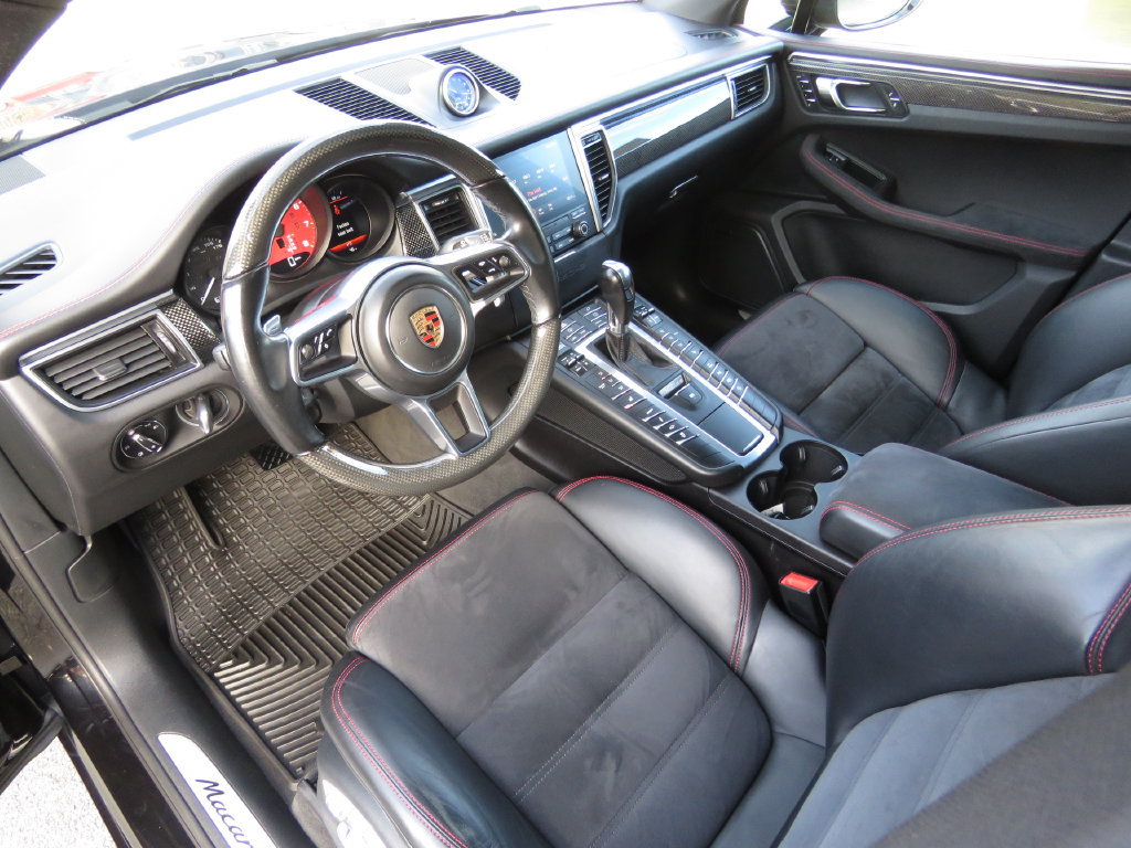 Used 2017 Porsche Macan GTS AWD/4WD image 11