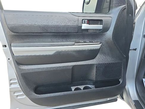 Used 2019 Toyota Tundra Limited w/ Limited Premium Package AWD/4WD image 11