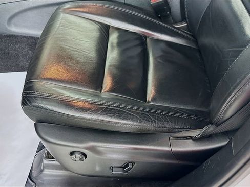 Used 2018 Jeep Grand Cherokee Limited image 19