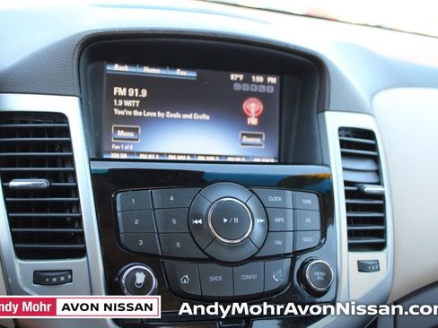 Used 2015 Chevrolet Cruze LT image 31