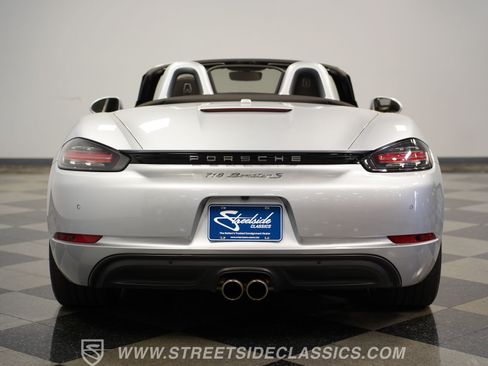 Used 2017 Porsche 718 Boxster S RWD image 25