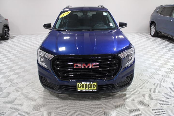 Used 2023 GMC Terrain SLE w/ Elevation Edition AWD/4WD image 5