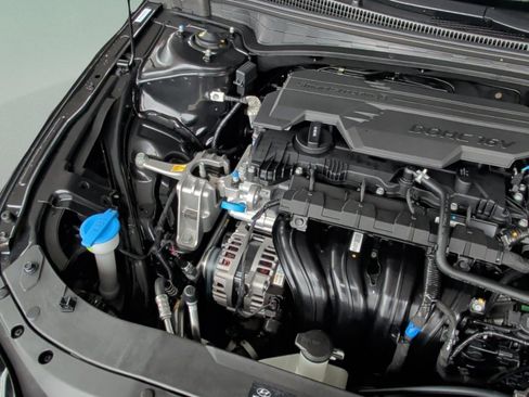 New 2026 Hyundai Elantra Limited image 20