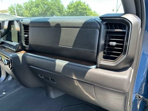 Certified 2024 GMC Sierra 1500 SLT AWD/4WD image 26