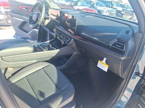 New 2026 Chevrolet Traverse Z71 w/ Enhanced Driving Package image 16