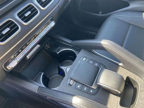 Used 2022 Mercedes-Benz GLE 350 4MATIC w/ Premium Package image 27