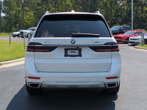 Certified 2025 BMW X7 xDrive40i w/ Executive Package AWD/4WD image 9