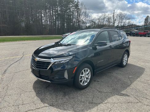 Used 2024 Chevrolet Equinox LT image 1