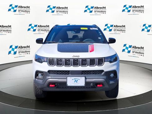 New 2026 Jeep Compass Trailhawk w/ Sun, Sound & Navigation Group AWD/4WD image 8