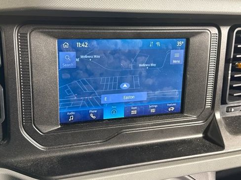 Used 2023 Ford Bronco Badlands image 26