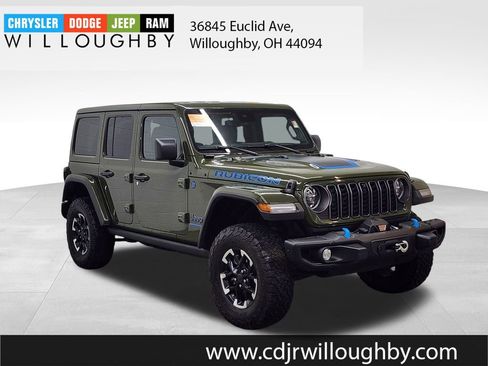 Used 2024 Jeep Wrangler Unlimited Rubicon 4xe image 3