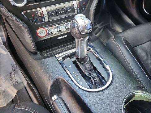 Used 2017 Ford Mustang GT Premium image 23