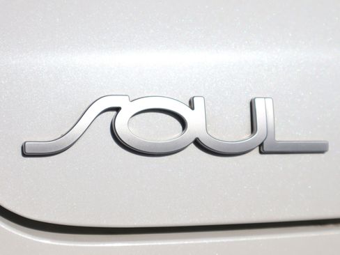 Used 2022 Kia Soul LX w/ Technology Package image 36