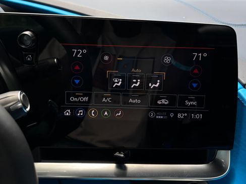 Used 2022 Chevrolet Corvette Stingray Premium Conv w/ 3LT RWD image 50