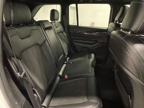 Used 2023 Jeep Grand Cherokee Altitude AWD/4WD image 23