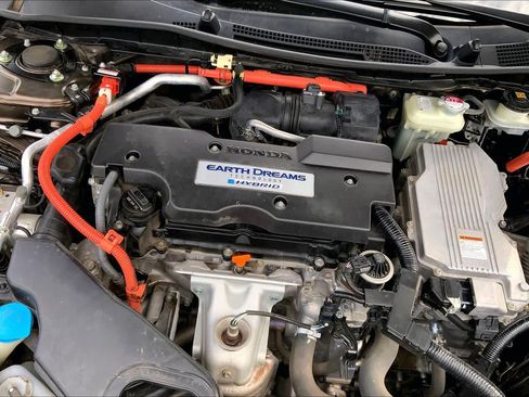 Used 2017 Honda Accord Touring image 31