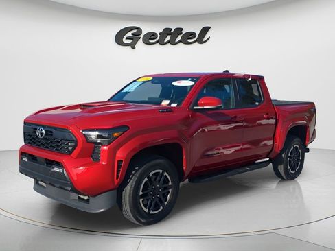 Used 2024 Toyota Tacoma TRD Sport w/ TRD Sport Upgrade Package image 10