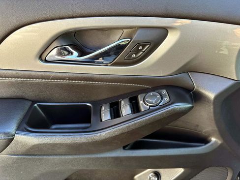 Certified 2023 Chevrolet Traverse LT image 12