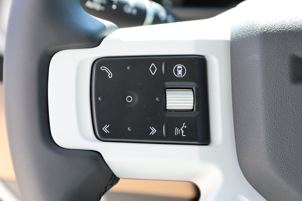 New 2026 Land Rover Defender 110 S AWD/4WD image 16