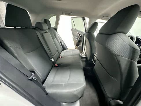 Used 2023 Toyota RAV4 LE FWD image 21
