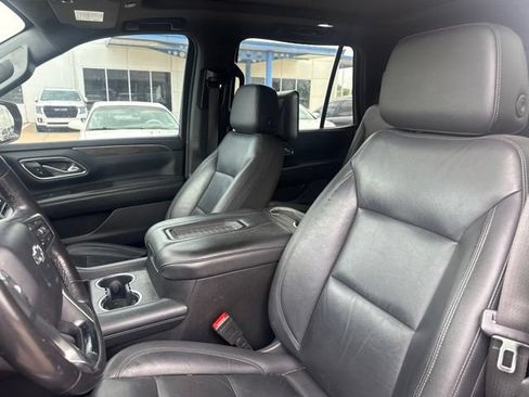 Used 2021 Chevrolet Tahoe Z71 w/ Luxury Package AWD/4WD image 9