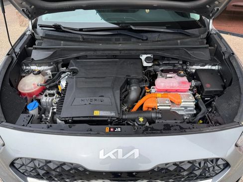 Used 2022 Kia Niro LXS image 22