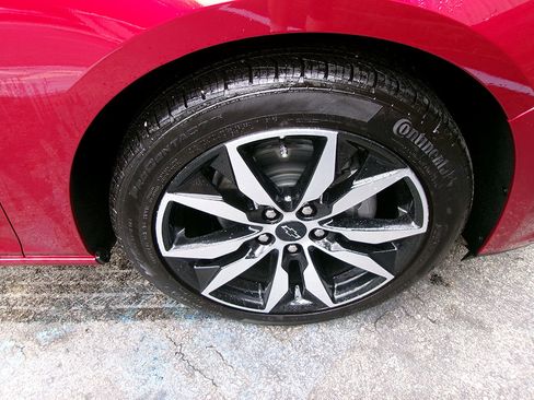 Used 2025 Chevrolet Malibu RS image 8