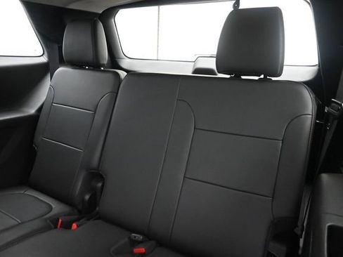 Used 2019 Chevrolet Traverse Premier w/ Redline Edition FWD image 10
