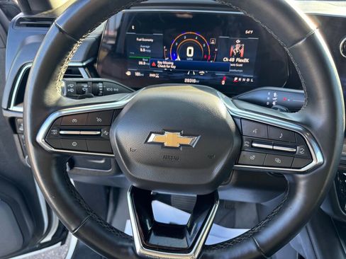 Used 2025 Chevrolet Suburban High Country image 19