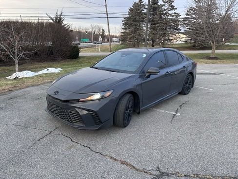 Used 2025 Toyota Camry SE w/ Multimedia Upgrade Package image 7