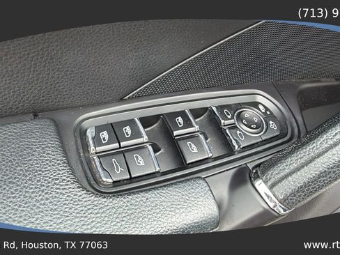 Used 2016 Porsche Cayenne S image 22