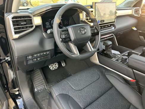 Used 2024 Toyota Tundra Limited image 2
