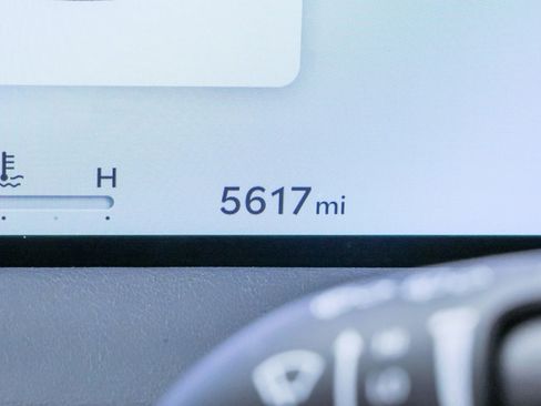 Certified 2026 Genesis GV70 3.5T Sport Prestige image 20