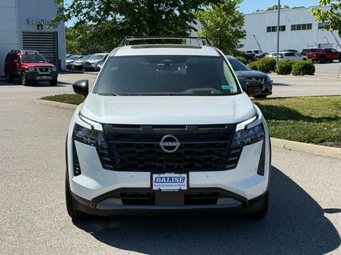 New 2026 Nissan Pathfinder Platinum AWD/4WD image 3