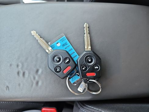 Used 2024 Subaru Crosstrek 2.0i image 17