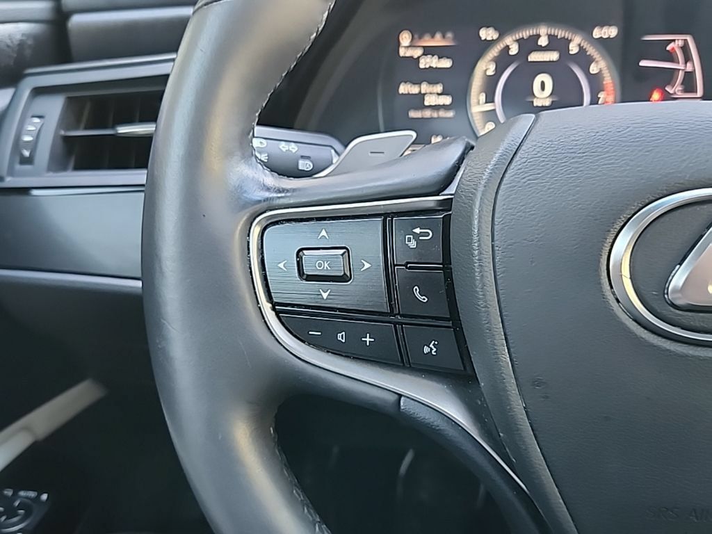 Used 2022 Lexus ES 350 w/ Premium Package FWD image 9