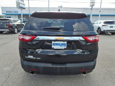 Used 2021 Chevrolet Traverse LS AWD/4WD image 5