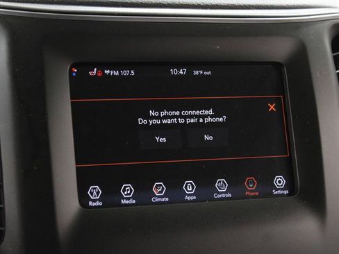 Used 2021 Jeep Cherokee Latitude Lux w/ Mopar Interior Package image 13