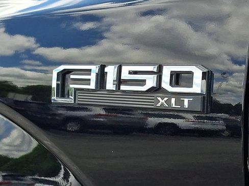 Used 2019 Ford F150 XLT w/ Equipment Group 302A Luxury AWD/4WD image 35