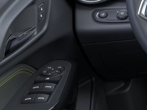 New 2026 Chevrolet Trax ACTIV w/ Sunroof Package FWD image 42