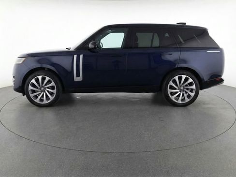 Certified 2025 Land Rover Range Rover SV image 22