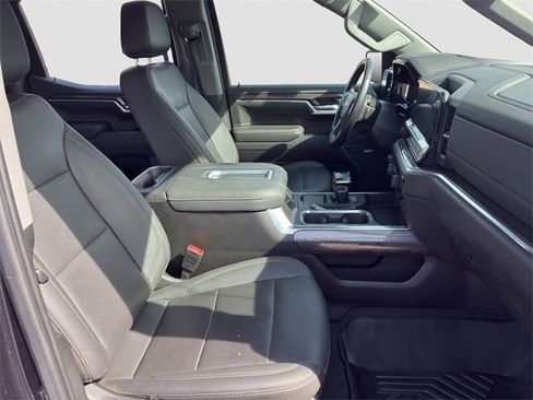 Used 2022 Chevrolet Silverado 1500 LTZ image 26