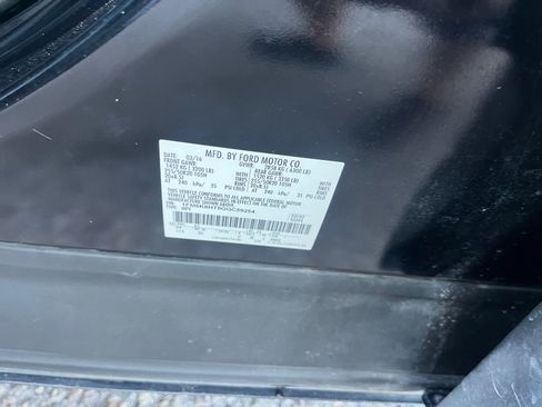 Used 2016 Ford Explorer Platinum image 25