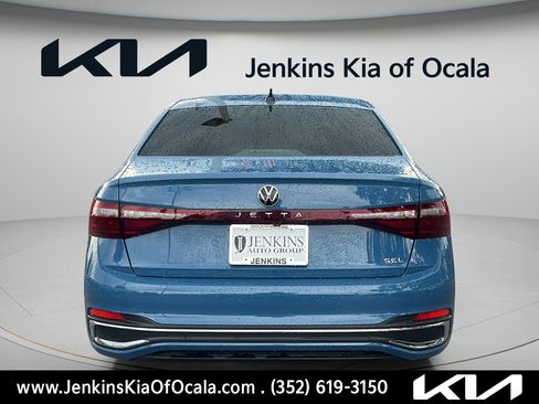 Used 2025 Volkswagen Jetta SEL FWD image 4